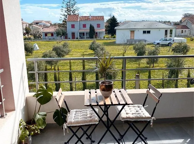 Superbe T2 Neuf, Tout Proche Plage. De 2 A 4 Pers Apartment *